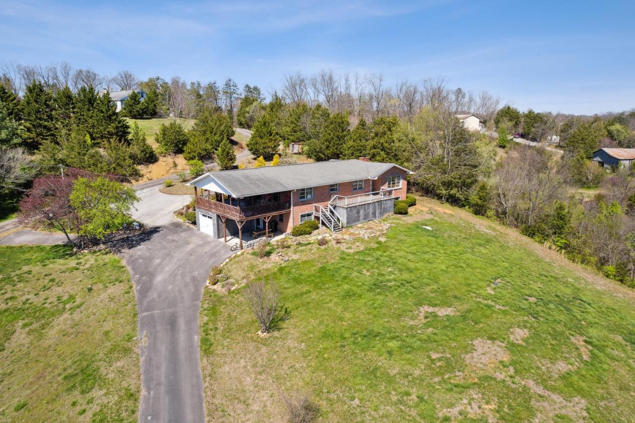 Modern Rustic Countryside Downstairs Guesthouse Sevierville Exterior photo