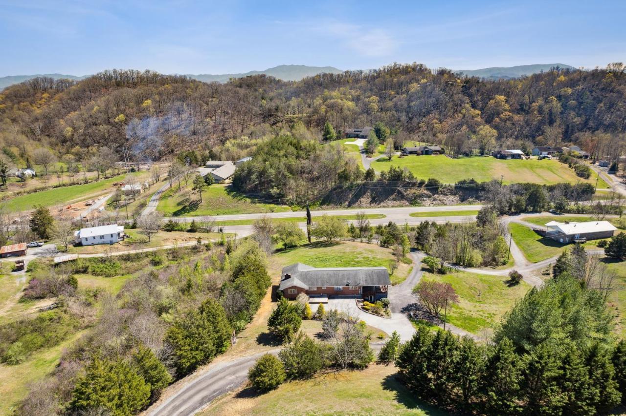 Modern Rustic Countryside Downstairs Guesthouse Sevierville Exterior photo