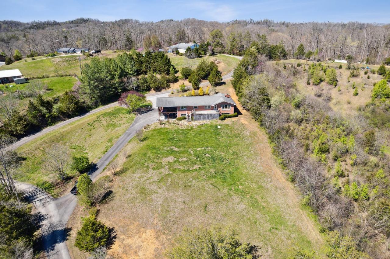 Modern Rustic Countryside Downstairs Guesthouse Sevierville Exterior photo